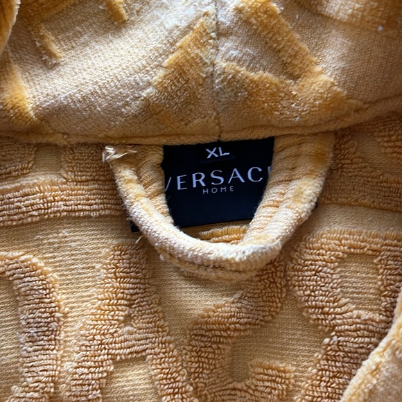 Versace Yellow Robe - Picture 6 of 10